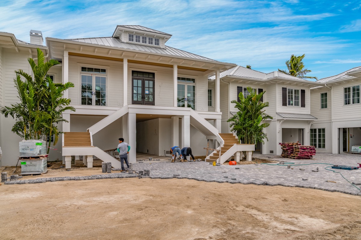 Custom coastal home construction, Eason Builders Group